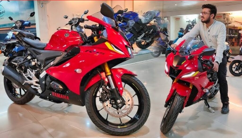 Yamaha R15 V4 Sports Bike